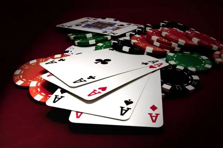মোবাইলে cd999 অ্যাপ ইন্টারফেস দেখার দৃশ্য